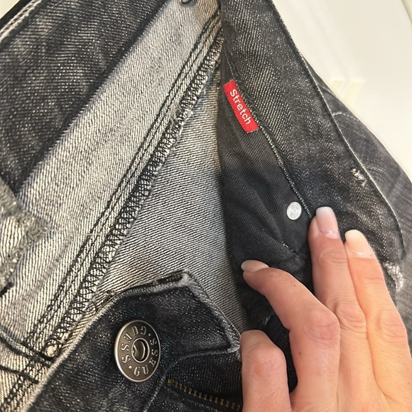 Guess Premium Stretch Jeans size 28 with leather detail - Picture 3 of 7